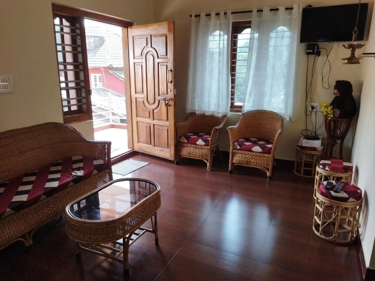 Hidden Gem Home Stay Madikeri Luaran gambar